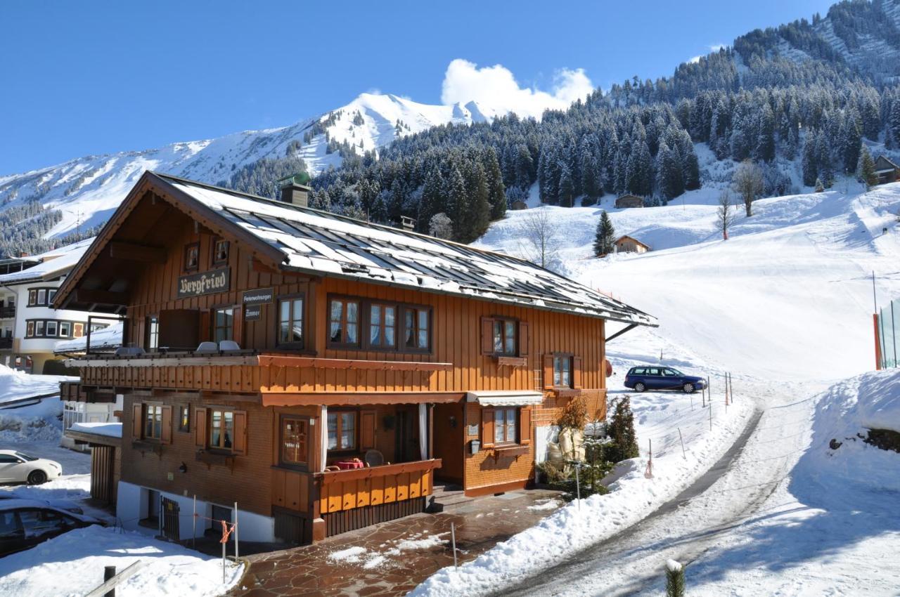 Apartamento Das Bergfried - Urlaub Zentral Und Ruhig! Riezlern Exterior foto