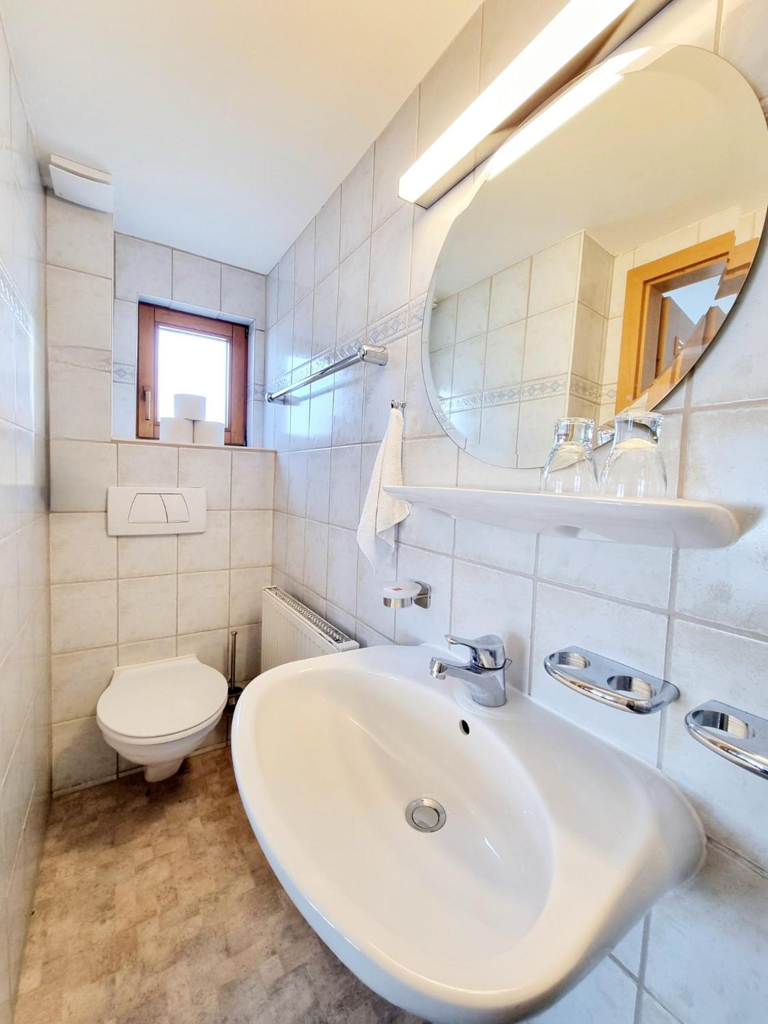 Apartamento Das Bergfried - Urlaub Zentral Und Ruhig! Riezlern Habitación foto